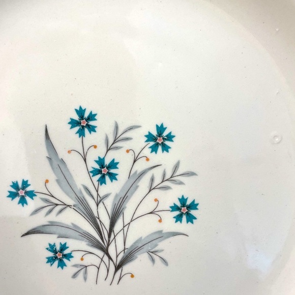 1950’s Vintage Cornflower Gold Trimmed Floral Plates Bundle - 7 inches - Picture 3 of 5